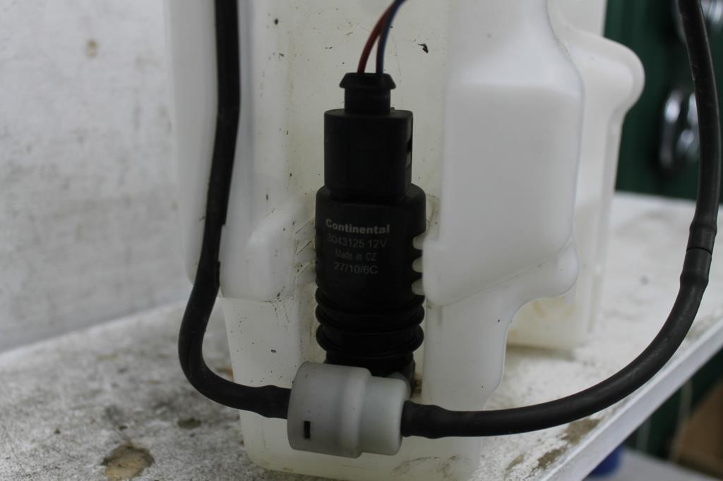 View Auto part Washer Bottle Mitsubishi Outlander 2010