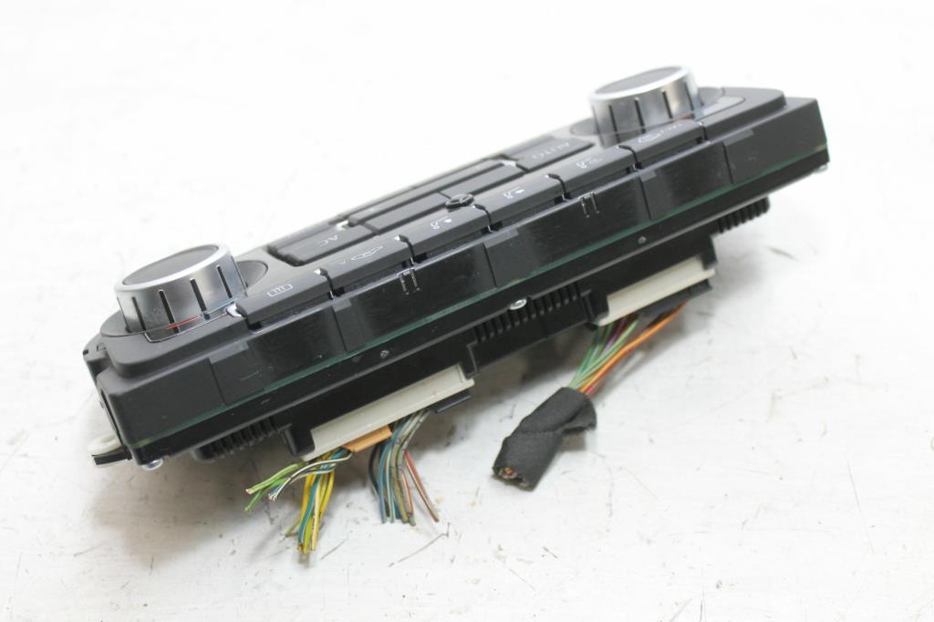 2010 Volkswagen Golf Heater/Ac Controls View Auto part Heater/Ac Controls Volkswagen Golf 2010