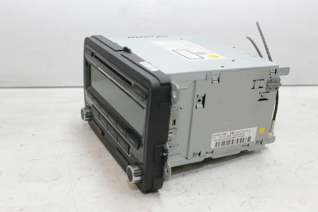View Auto part Radio/Cd/Dvd/Sat/Tv Volkswagen Golf 2010
