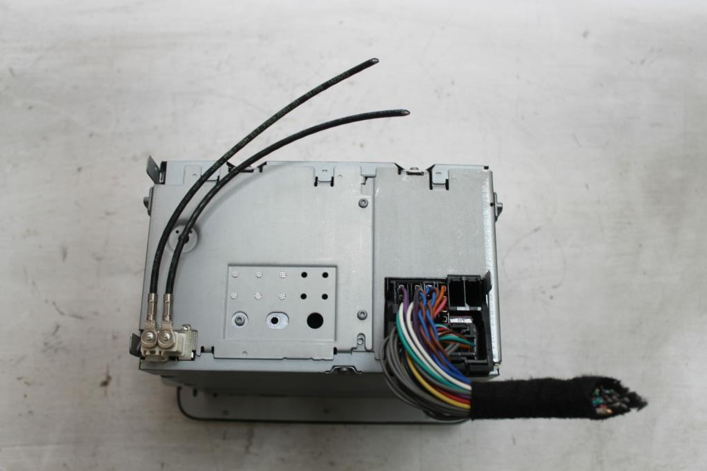 View Auto part Radio/Cd/Dvd/Sat/Tv Volkswagen Golf 2010