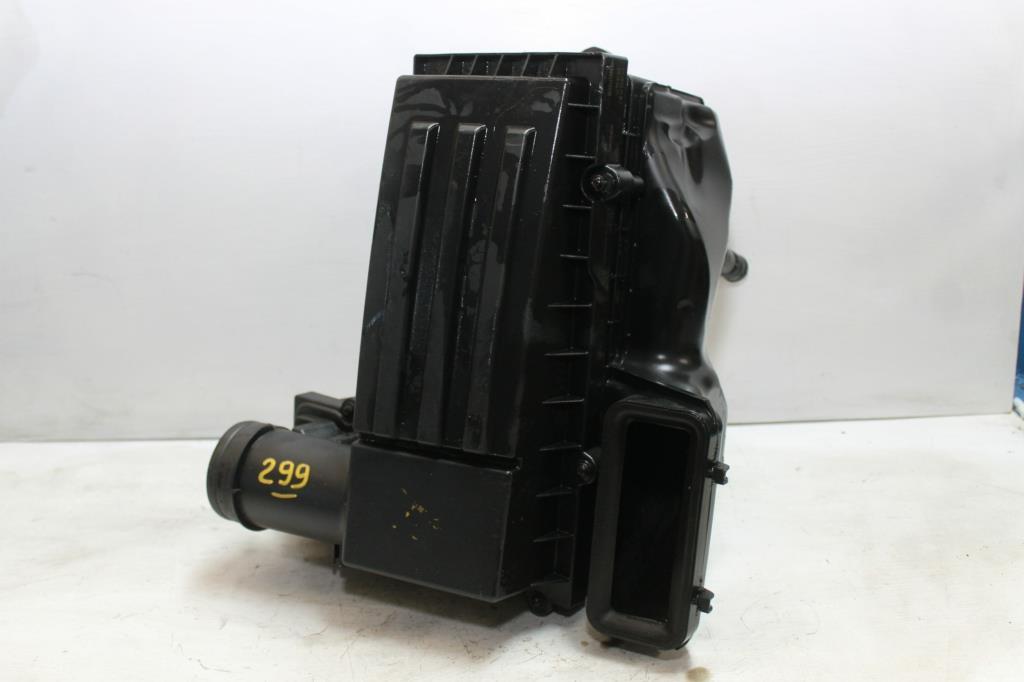 View Auto part Air Cleaner/Box Volkswagen Golf 2010