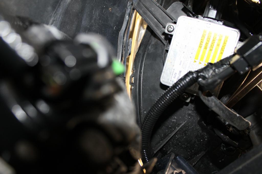 2006 Mitsubishi Outlander A/C Condenser View Auto part A/C Condenser Mitsubishi Outlander 2006