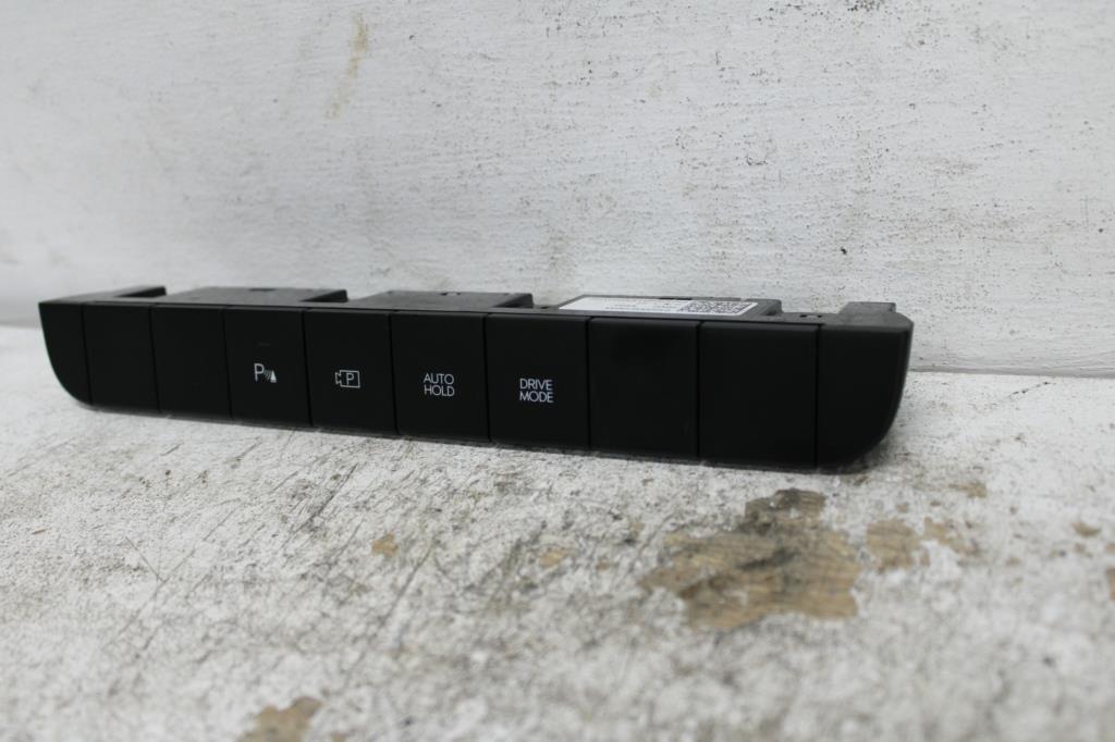 2024 Hyundai Staria Misc Switch/Relay View Auto part Misc Switch/Relay Hyundai Staria 2024