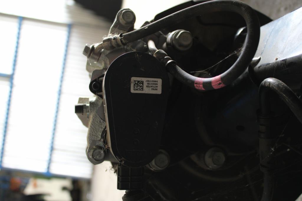 View Auto part Caliper Hyundai Staria 2024