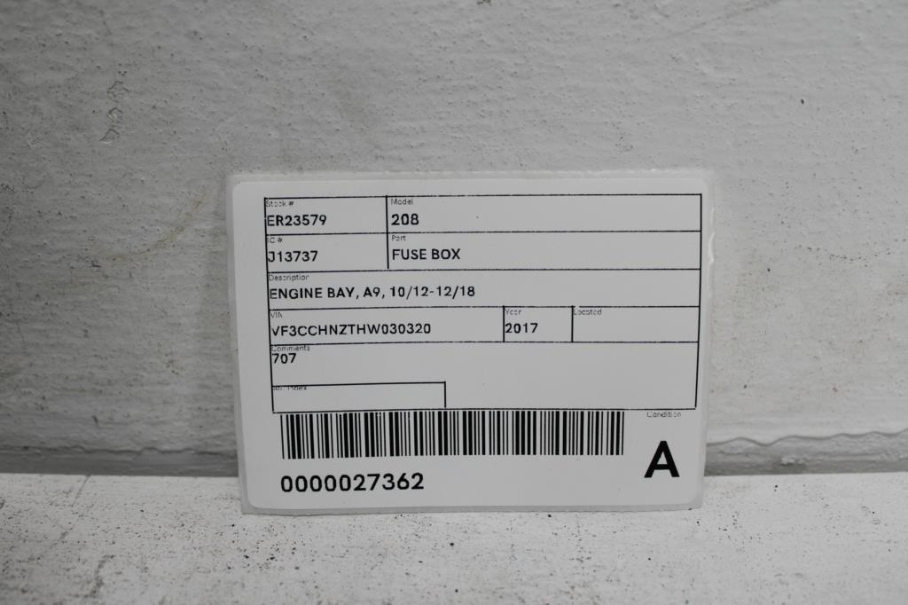 View Auto part Fuse Box Peugeot 208 2017