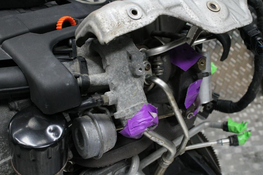 View Auto part Engine Volkswagen Golf 2012