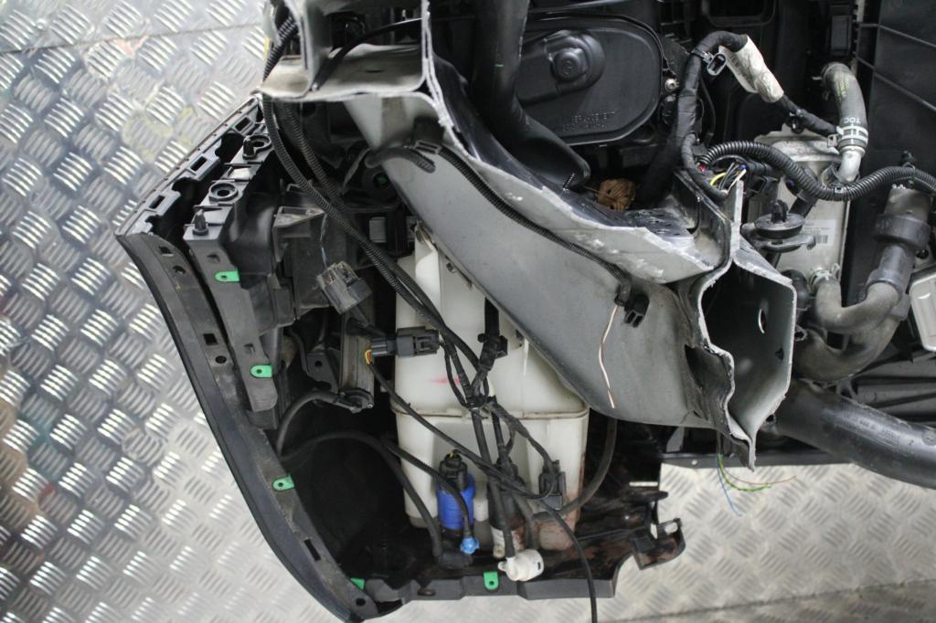 View Auto part A/C Condenser Volvo S60/v60 2014