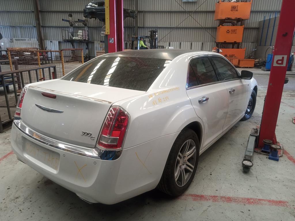 View Auto part Alternator Chrysler 300c 2012