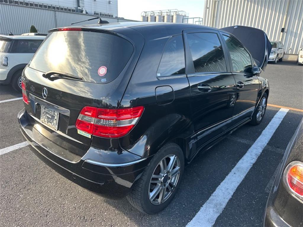 2007 Mercedes B Class A/C Condenser View Auto part A/C Condenser Mercedes B Class 2007