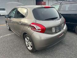 View Auto part Front Bumper Peugeot 208 2013