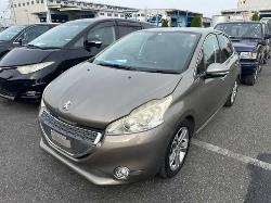 View Auto part Front Bumper Peugeot 208 2013