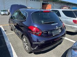 View Auto part Fuse Box Peugeot 208 2017